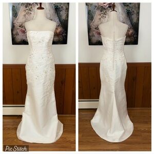 Gorgeous Pronovias W1 White One Strapless Wedding Gown